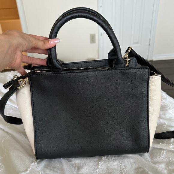 Vincci Colourblock Crossbody Bag - Picture 4 of 4
